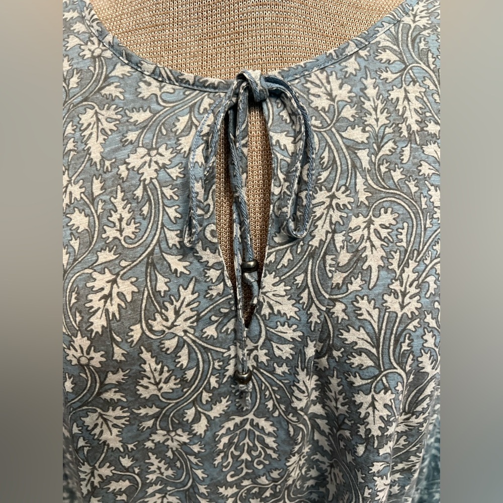 Lucky Brand Floral Keyhole Peasant Top – Size M - Picture 3 of 7